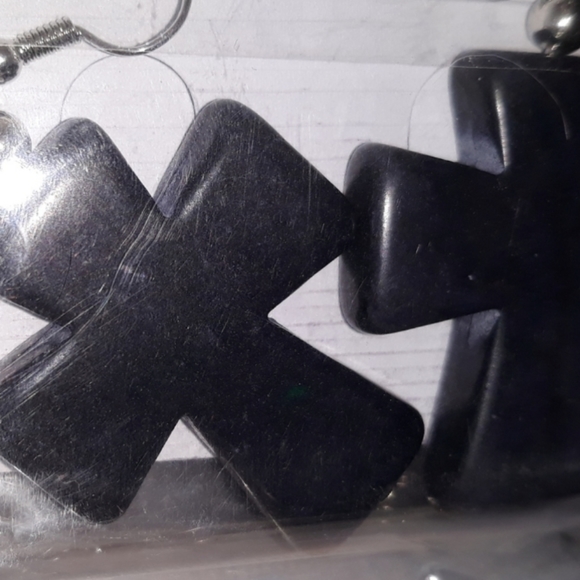 Black Cross on Silver Chain - Picture 9 of 10